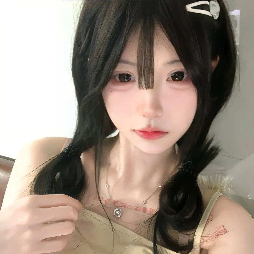 镜中秘影
